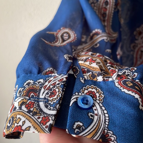 Vintage sheer blue floral printed long sleeve button down blouse by Bonworth - Picture 6 of 6